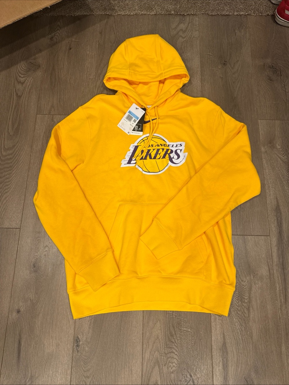 NWT Men’s Nike Los Angeles Lakers Club Fleece Pullover Hoodie Yellow Size M